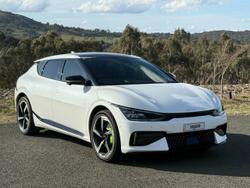 2023 Kia
                EV6 GT