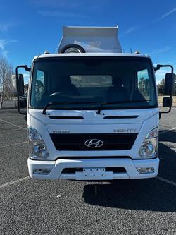 2023 Hyundai Mighty EX4/6 Tipper WHITE