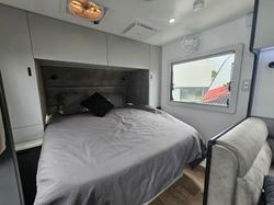 2024 Retreat Daydream 210C