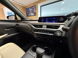2019 Lexus UX200 Luxury 2.0L Petrol Auto CVT SUV