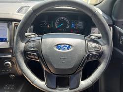2020 Ford
Everest Titanium