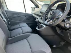 2023 Renault
                Trafic Pro