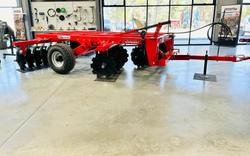 0 SERAFIN ECO TANDEM 28 PLATE DISC PLOUGH NEW RED