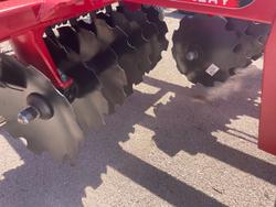 0 SERAFIN ECO TANDEM 28 PLATE DISC PLOUGH NEW RED