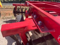 0 SERAFIN ECO TANDEM 28 PLATE DISC PLOUGH NEW RED
