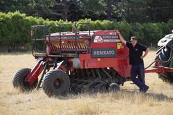 0 Semeato Tdng 300E Double Disc Seeder New - In Stock Now RED