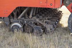 0 SEMEATO TDNG 300E DOUBLE DISC SEEDER NEW RED