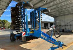 0 2024 FARMET SOFTER 8PS TRAILING SPEED DISC +V ROLLER EX DEMO BLUE