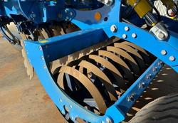 0 Farmet Softer 8Ps Trailing Linkage Speed Disc + V Roller Ex Demo BLUE