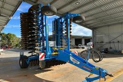 0 2024 FARMET SOFTER 8PS TRAILING SPEED DISC +V ROLLER EX DEMO BLUE