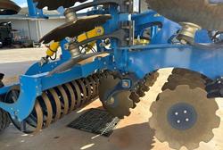 0 2024 FARMET SOFTER 8PS TRAILING SPEED DISC +V ROLLER EX DEMO BLUE