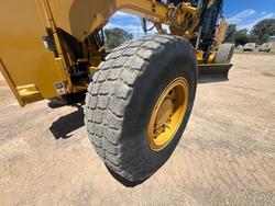 2011 Caterpillar
                140M2 Awd 