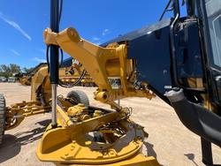 2011 Caterpillar
                140M2 Awd 