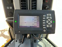 2011 Caterpillar
                140M2 Awd 