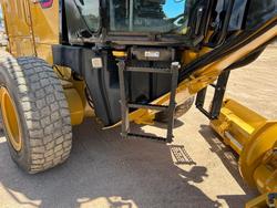 2011 Caterpillar
                140M2 Awd 