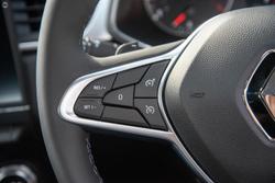 2023 Renault
                Captur Zen
