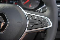 2023 Renault
                Captur Zen