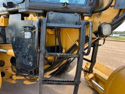 2011 Caterpillar
                16M 