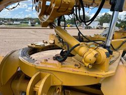 2011 Caterpillar
                16M 