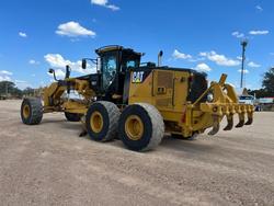 2011 Caterpillar
                16M 