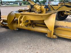 2011 Caterpillar
                16M 