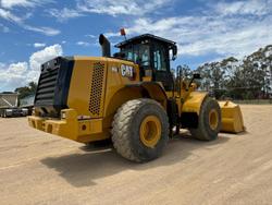 2011 Caterpillar
                966K 