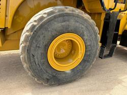 2011 Caterpillar
                966K 