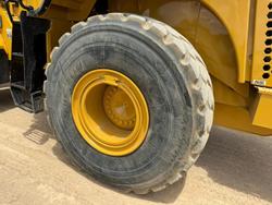 2011 Caterpillar
                966K 