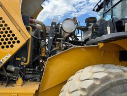2011 Caterpillar
                966K 