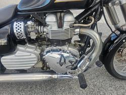 2002 Triumph America Black