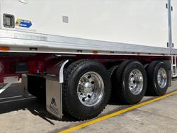 2016 Maxitrans St3 22 Pallet Slide A Side (3 Door)