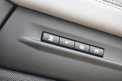 2023 Land Rover
Range Rover Evoque P250 R-Dynamic SE
