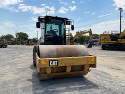 2017 Caterpillar Cs56b