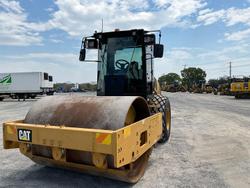 2017 Caterpillar Cs56b