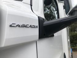 2023 Freightliner Cascadia 126 White