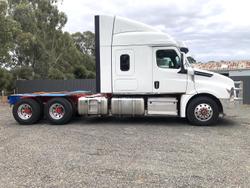 2023 Freightliner Cascadia 126 White