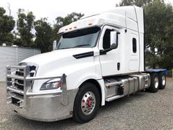 2023 Freightliner Cascadia 126 White