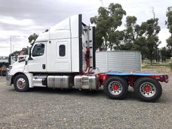 2023 Freightliner Cascadia 126 White