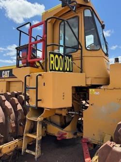 1990 Caterpillar 825C