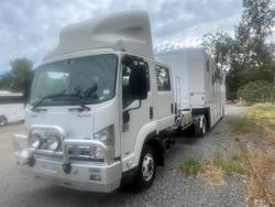2009 Isuzu Frr 600 WHITE