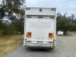 2009 Isuzu Frr 600 WHITE