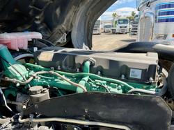 2017 Volvo Fm450 Look 300092 Klm Be Quick $161500+Gst Hist Light Use VOLVO FM450 SLP WHITE