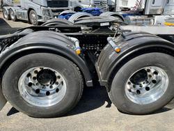 2017 Volvo Fm450 Look 300092 Klm Be Quick $161500+Gst Hist Light Use VOLVO FM450 SLP WHITE