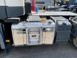 2017 Volvo Fm450 Look 300092 Klm Be Quick $161500+Gst Hist Light Use VOLVO FM450 SLP WHITE