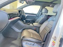 2020 Volkswagen Touareg 190TDI Premium CR MY20 Four Wheel Drive Pure White