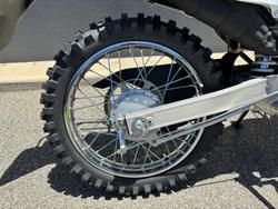 2025 Suzuki Trojan (DR200SE) Trojan White