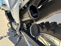 2025 Suzuki Trojan (DR200SE) Trojan White