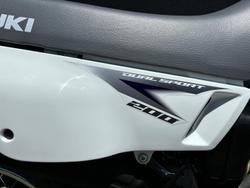 2025 Suzuki Trojan (DR200SE) Trojan White