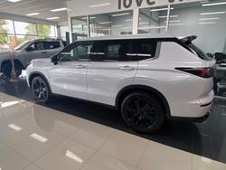 2026 MITSUBISHI Outlander LS BLACK EDN