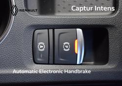 2022 Renault
Captur Intens